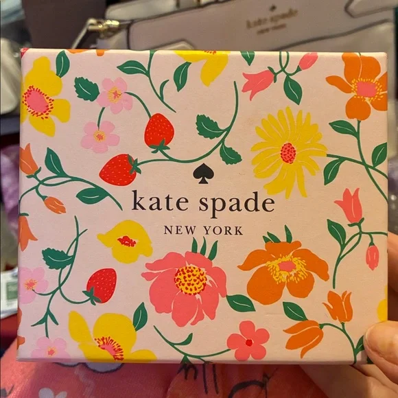 KATE SPADE New York Pink Leather Card Holder with Gold Logo - Picture 4 of 5